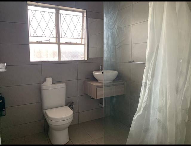 2 BEDROOM APARTMENT FOR SALE IN KEMPTON PARK EXT 3